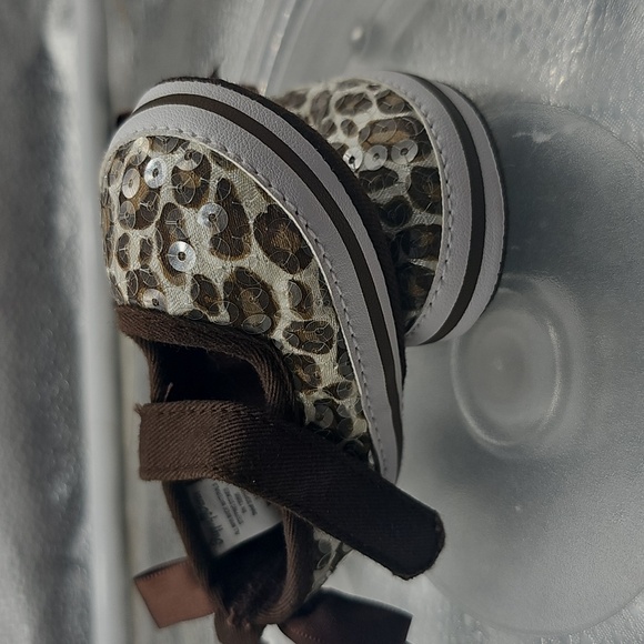 H Newborn 3 To 6 Mos Cheetah Sparkly Cute Mary Janes - Picture 3 of 8